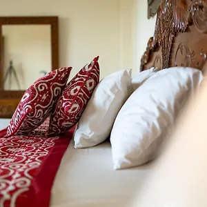 Rena House Проживание в семье